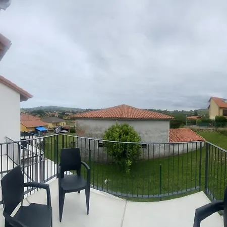 Santamira Street Apartment