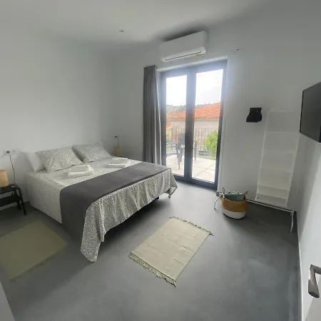 Apartman Santamira Street *