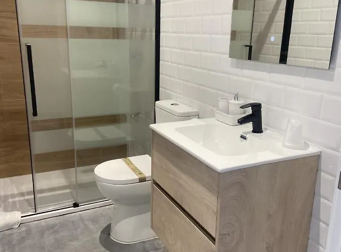 Santamira Street Apartment *