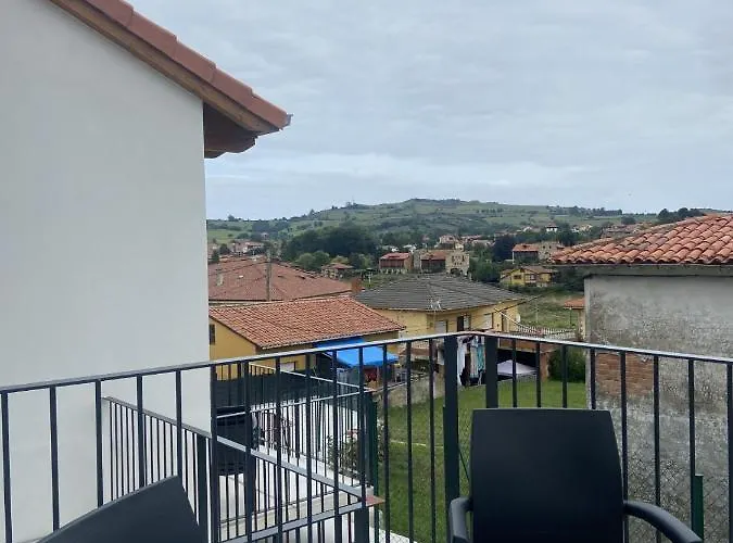 Santamira Street * 산틸라나델마르