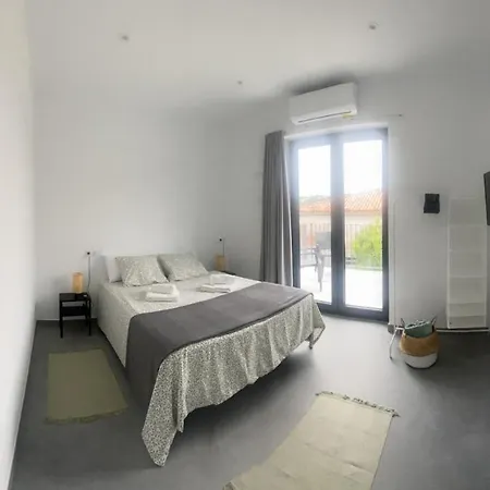 Santamira Street Сантильяна-дель-Мар