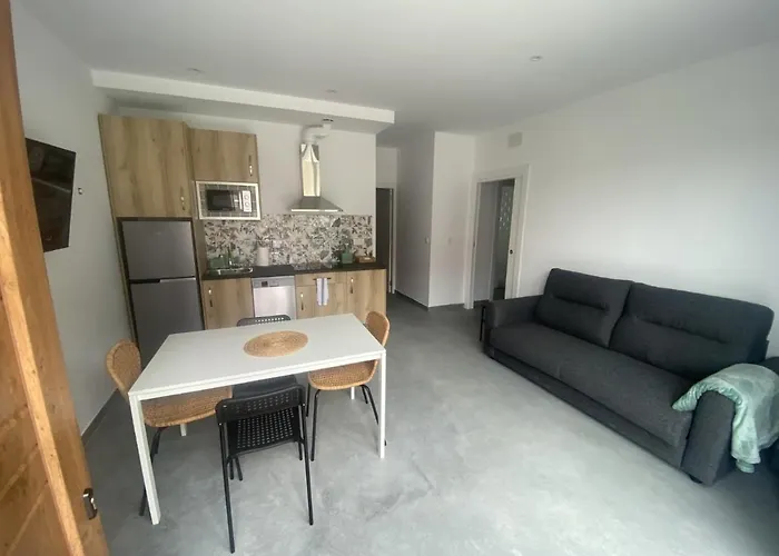 Santamira Street Apartment