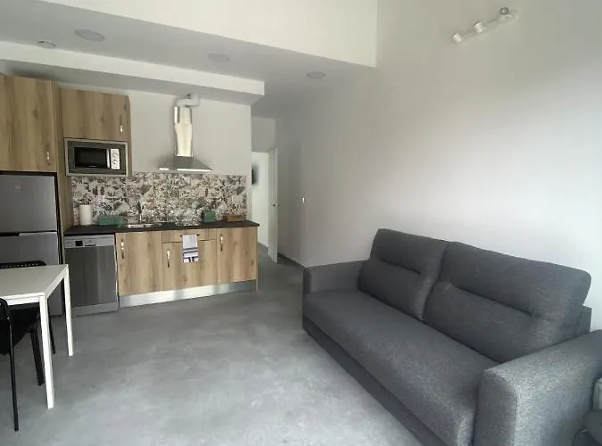 Santamira Street Apartment *